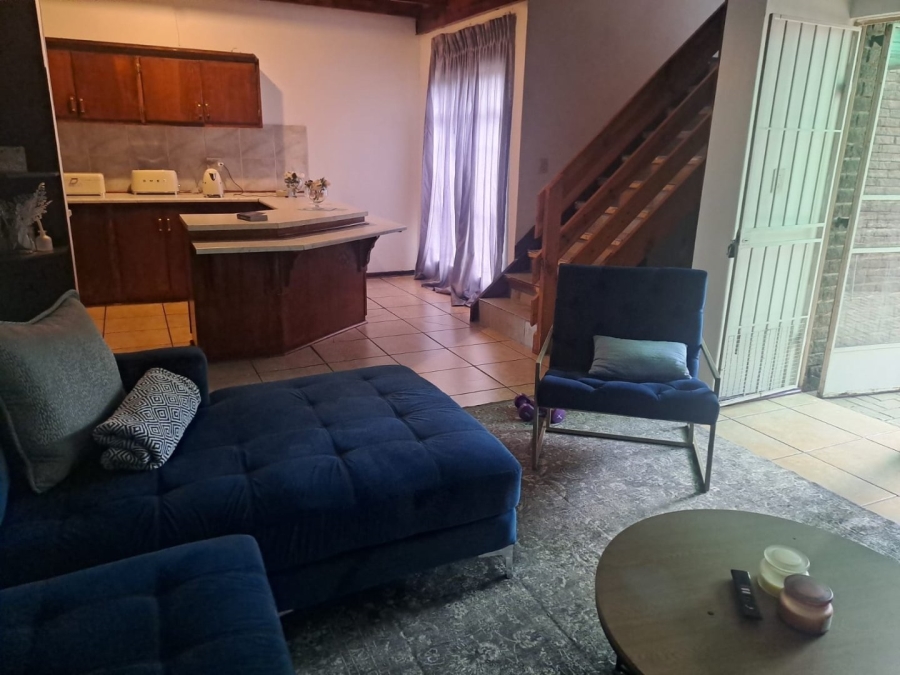 To Let 2 Bedroom Property for Rent in Pellissier Free State
